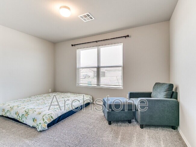 Building Photo - 1308 Dustin Dr