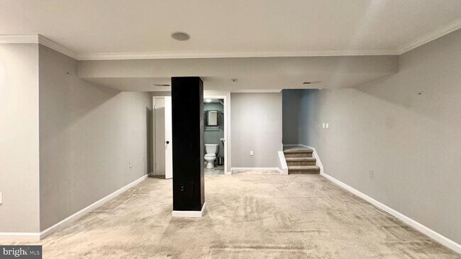 Building Photo - 15402 Manor House Terrace