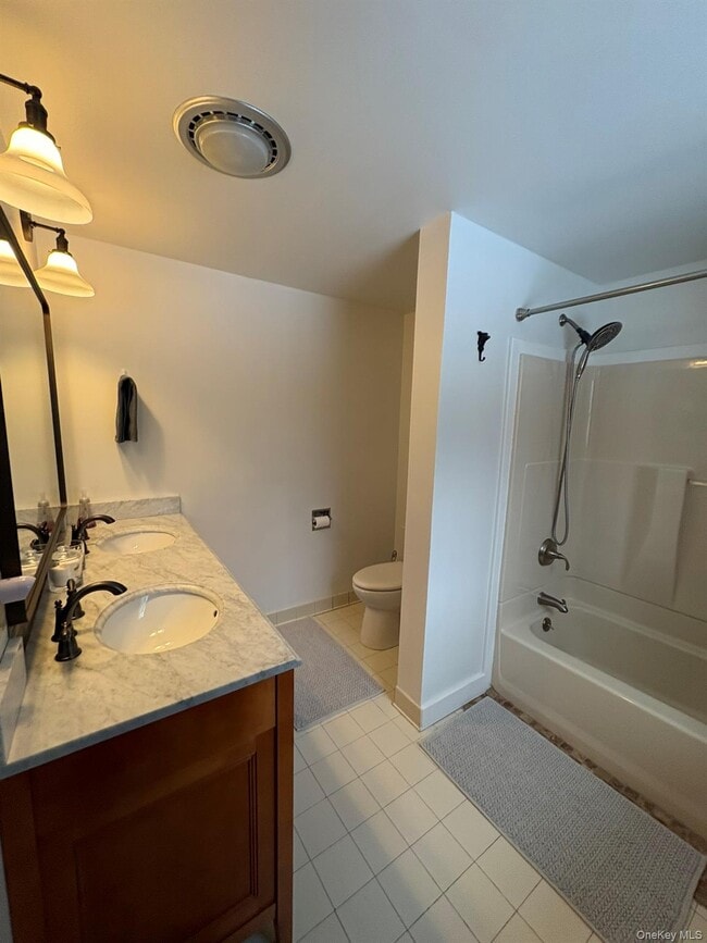 Building Photo - 84 Country Rd