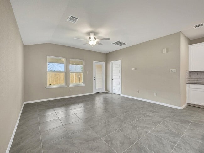 Building Photo - 6716 Chinapkin Oak Ln