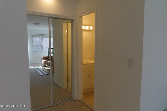 Building Photo - 1008 Burntwood Trail