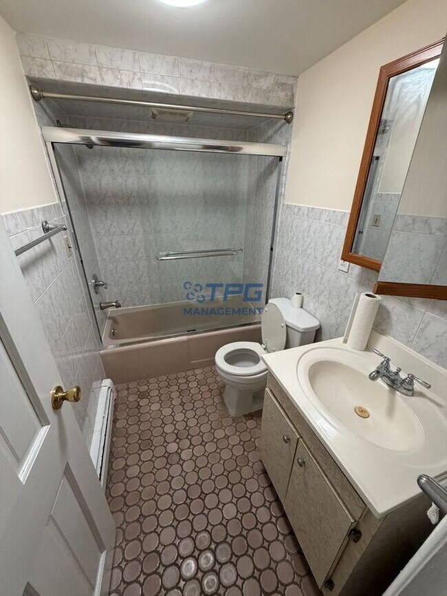 Building Photo - 565-567-567 4th St