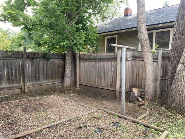 Building Photo - Classic Old Town Fort Collins 2 Bed 2 Bath Home Close to CSU