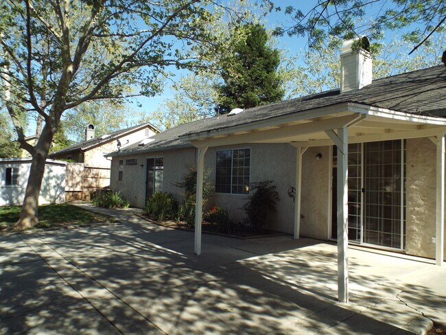 Building Photo - Gorgeous House in California Park Neighbor...
