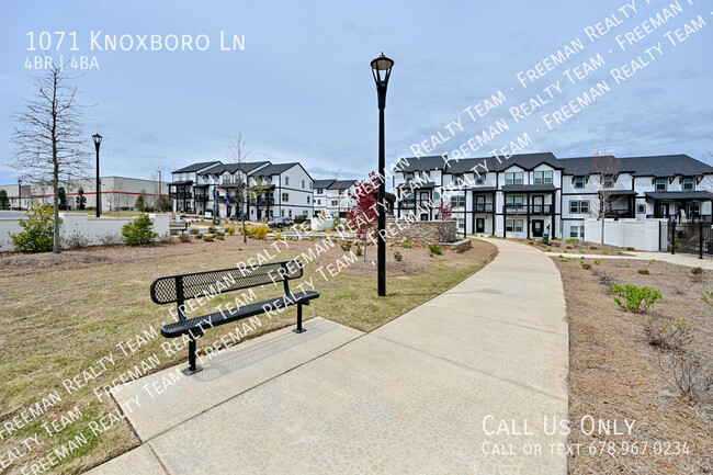 Building Photo - 1071 Knoxboro Ln