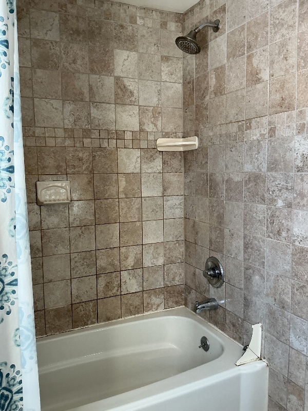 Building Photo - 901 White Birch Ln