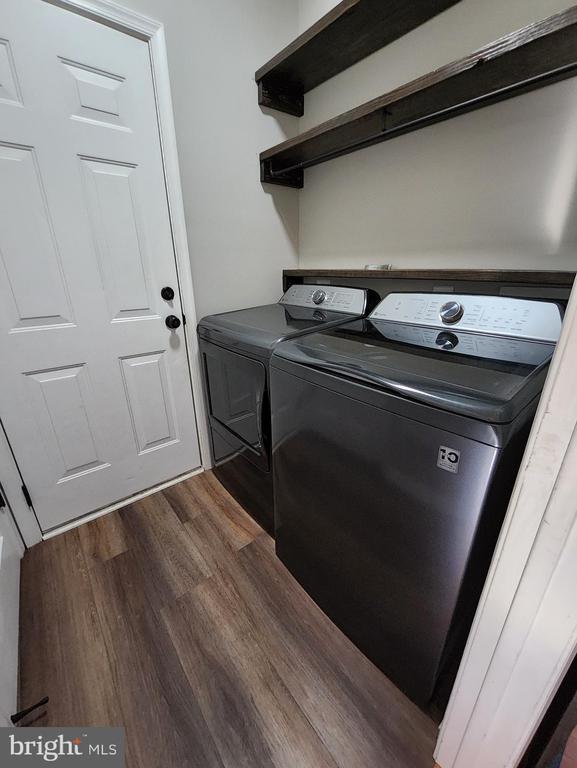 Building Photo - 6131 Waverly Way