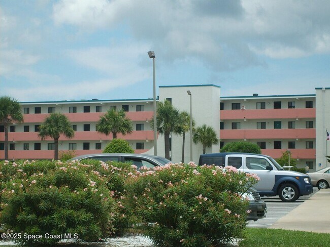 Primary Photo - 2465 S Washington Ave