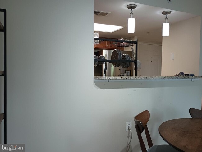 Building Photo - 11800 Sunset Hills Rd