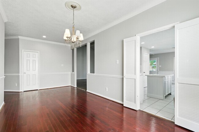 Building Photo - 5307 Oak Falls Dr