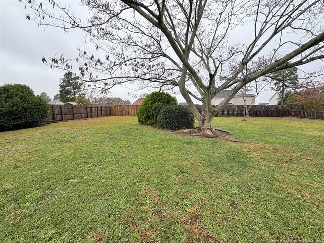 Building Photo - 207 Advance Dr