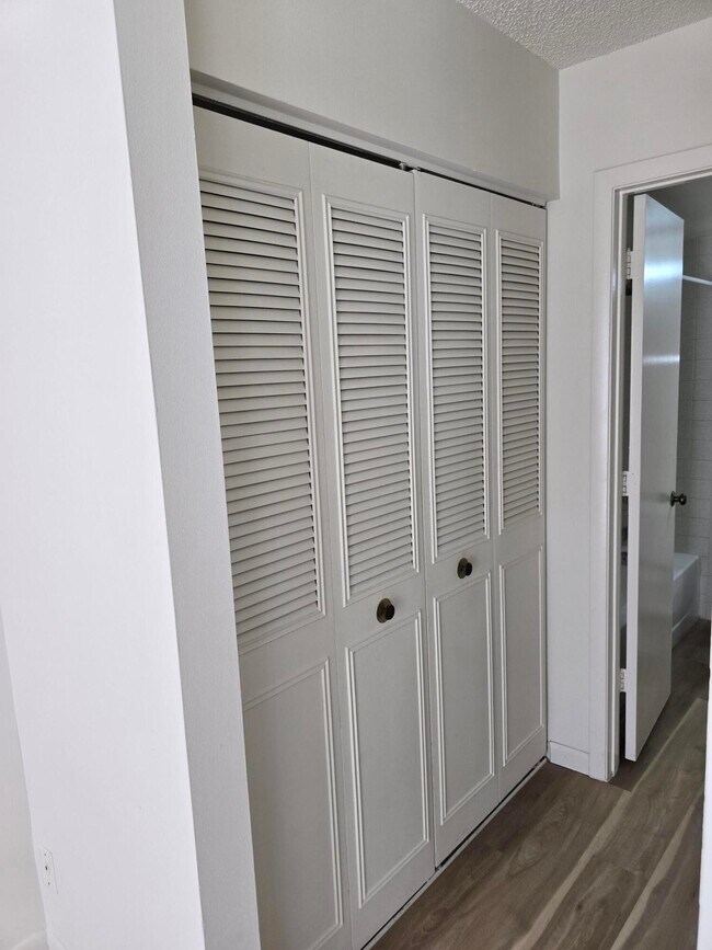 Building Photo - 1108 Green Pine Blvd