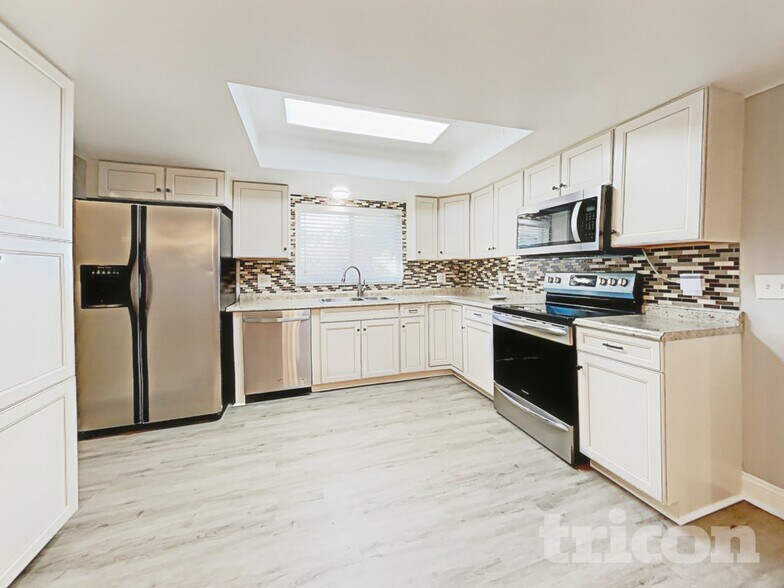 Building Photo - 2942 Mallorn Way