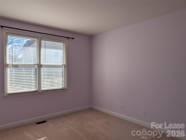 Building Photo - 217 Montibello Dr