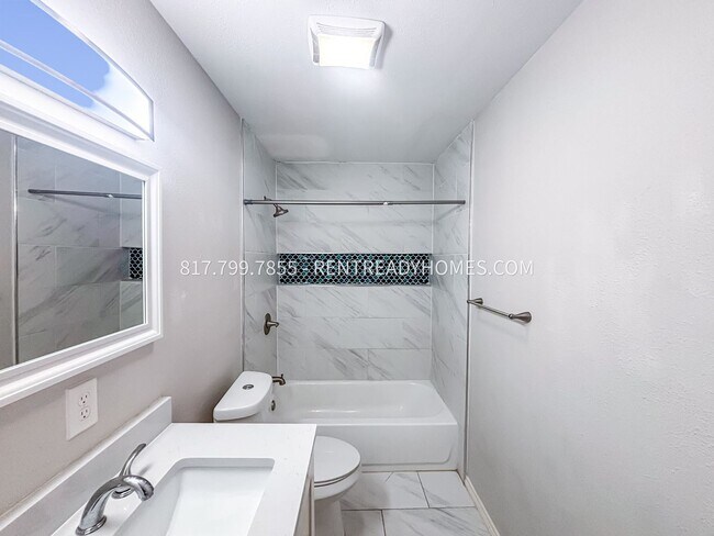 Building Photo - 3932 Orlando Ct