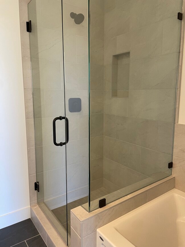 Building Photo - 1474 W Cook Ln