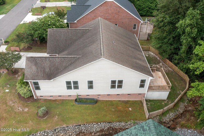 Building Photo - 113 Windy Point