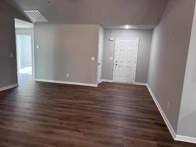 Building Photo - 405 Grand Oaks Dr