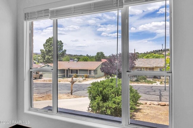 Building Photo - 821 Prescott Heights Dr