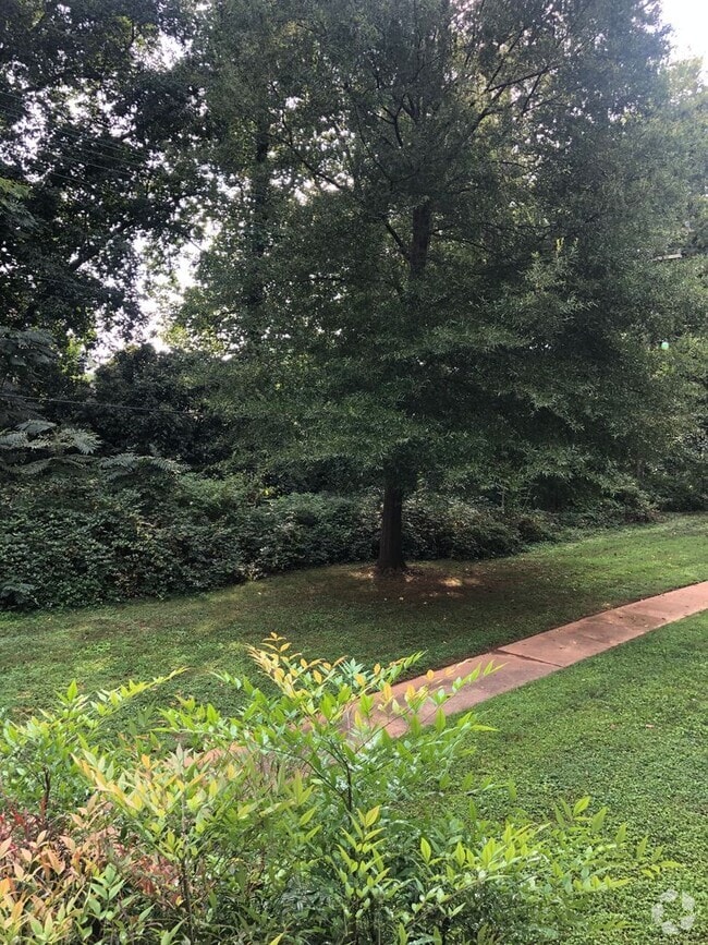 Building Photo - Greenville 2BD/1BA, 896SF