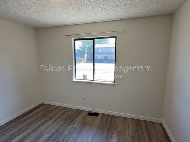 Building Photo - 3228 White Ave