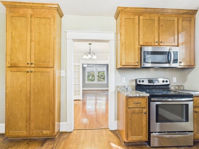 Building Photo - 4222 Chamberlayne Ave