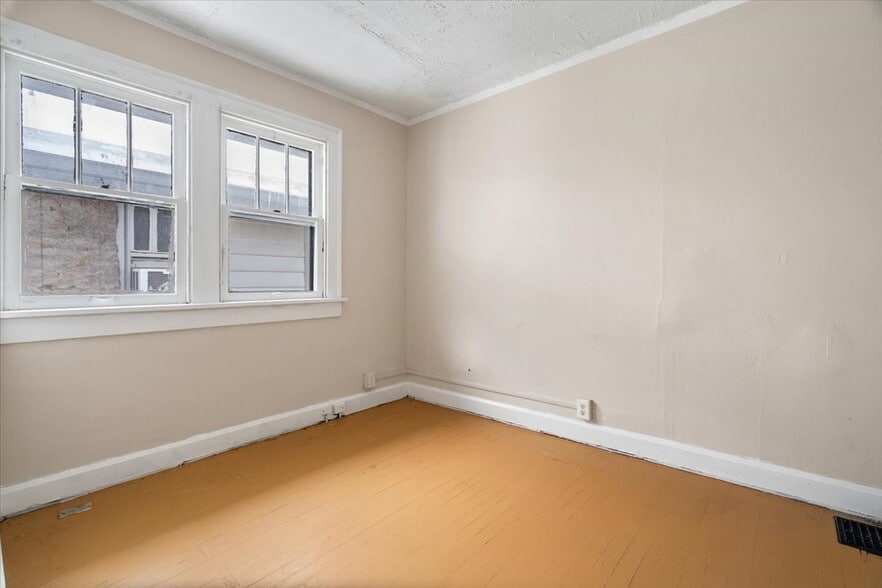 Building Photo - 3709 Boulevard Pl