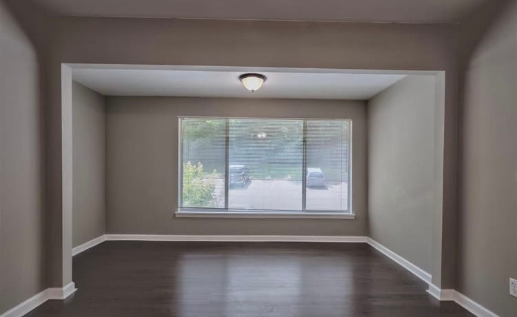 Building Photo - 422 Skyview Dr