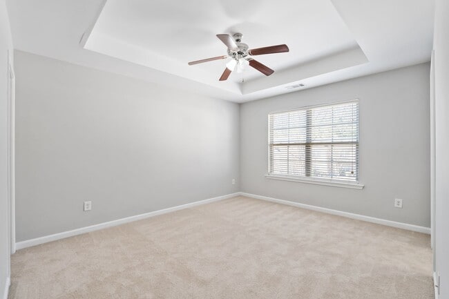 Building Photo - 3 Bedroom Townhome in Stonecrest!