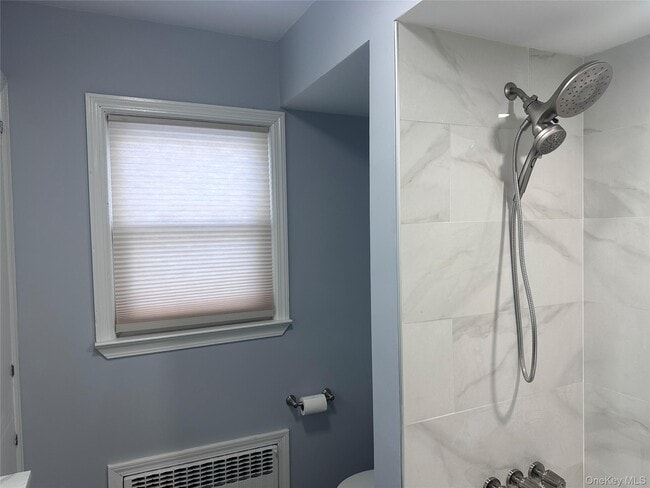 Building Photo - 291 N Little Tor Rd