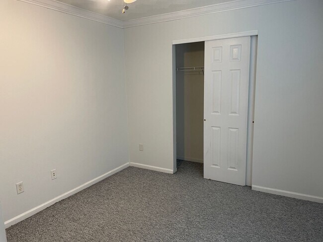 Building Photo - 4781 Cullen Rd