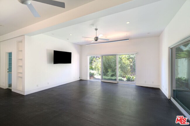 Building Photo - 6000 Philip Ave