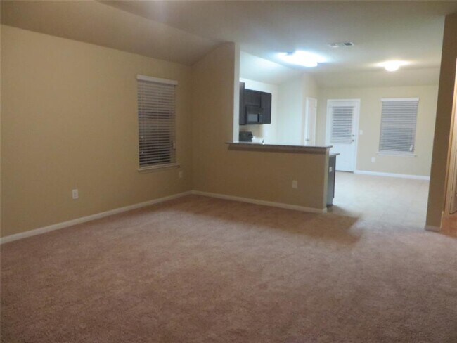 Building Photo - 505 Pinnacle Dr