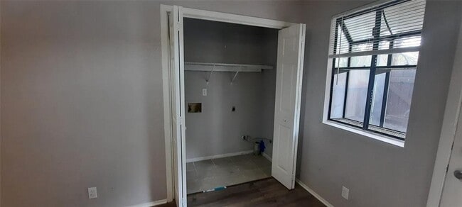 Building Photo - 823 Taulbee Ln