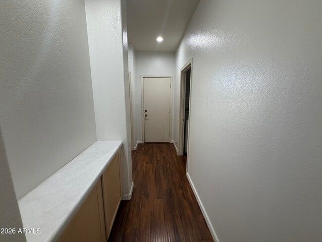 Building Photo - 998 E Mission Dr