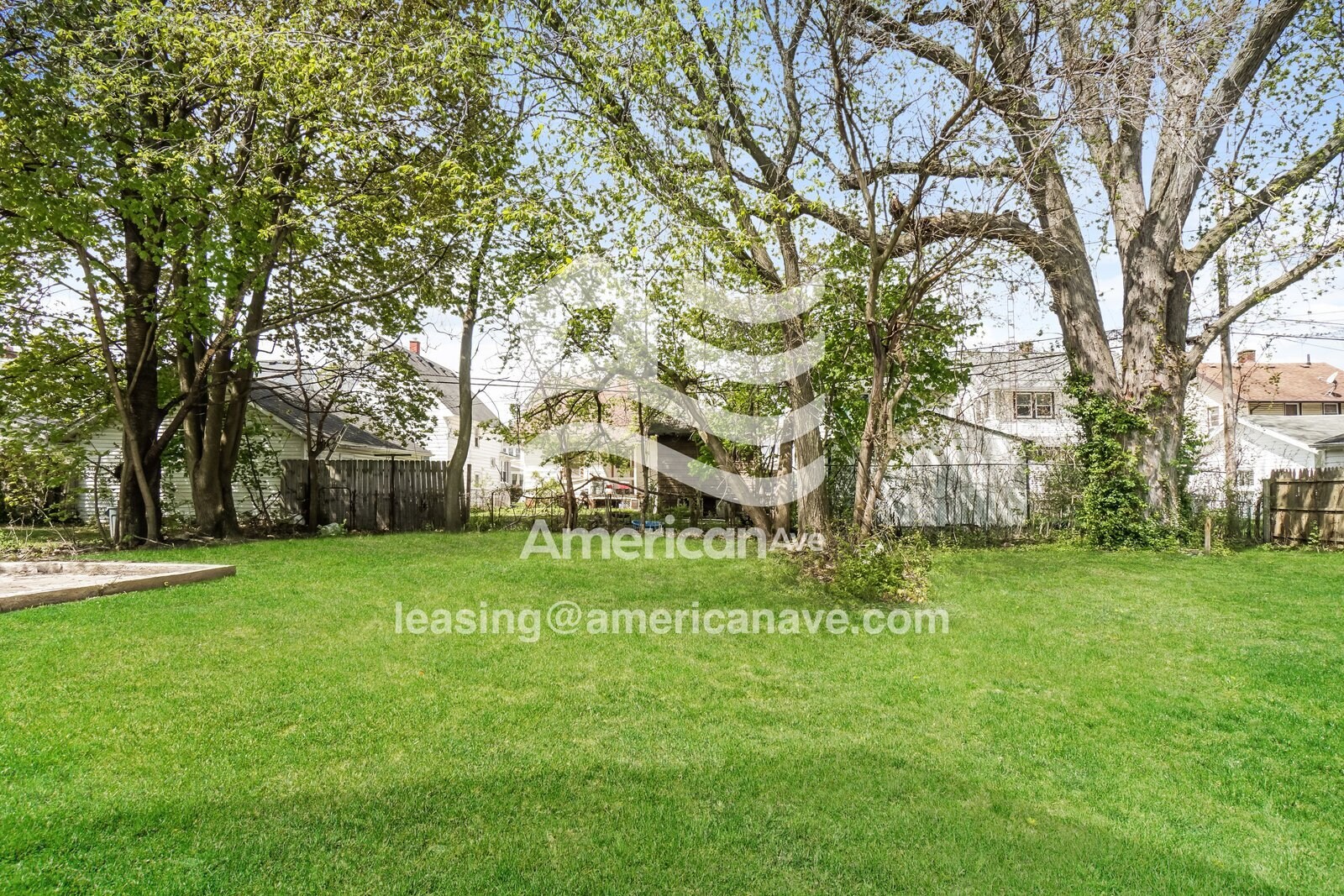 Building Photo - 1735 Joffre Ave