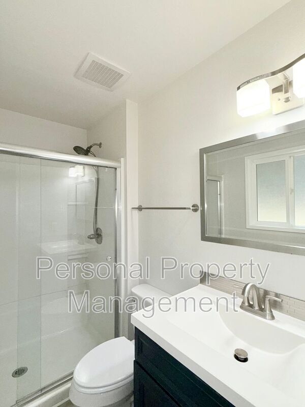 Building Photo - 3217 NE 129th Ave