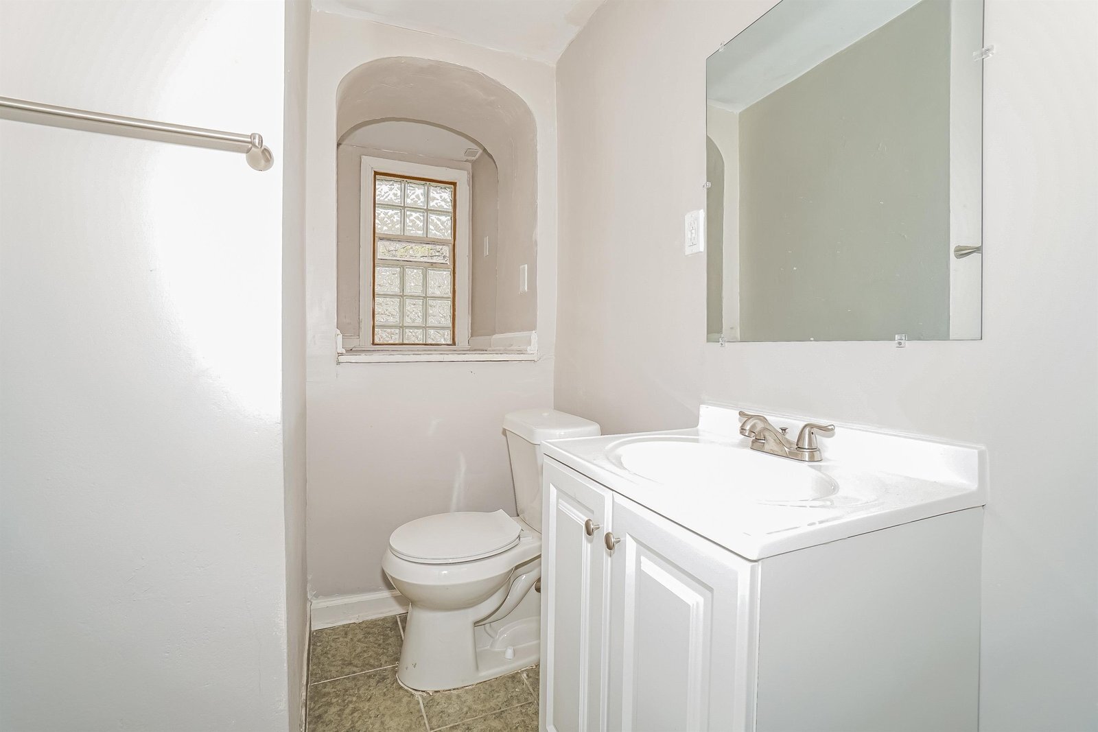 Building Photo - 651 Voelker Ave