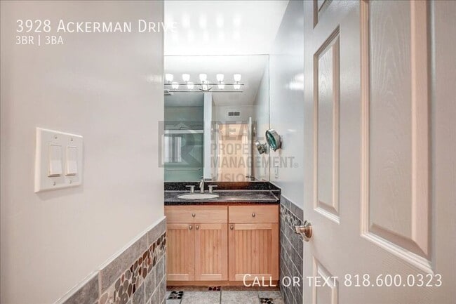 Building Photo - 3928 Ackerman Dr