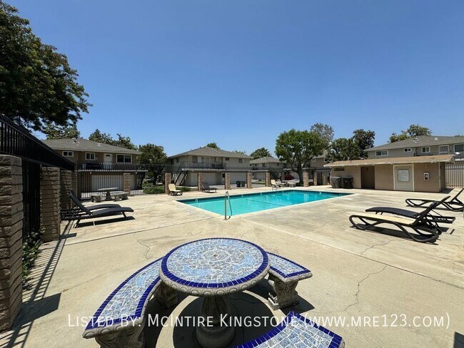 Building Photo - CALL FOR MOVE-IN SPECIALS! Spacious 2BD/1B...