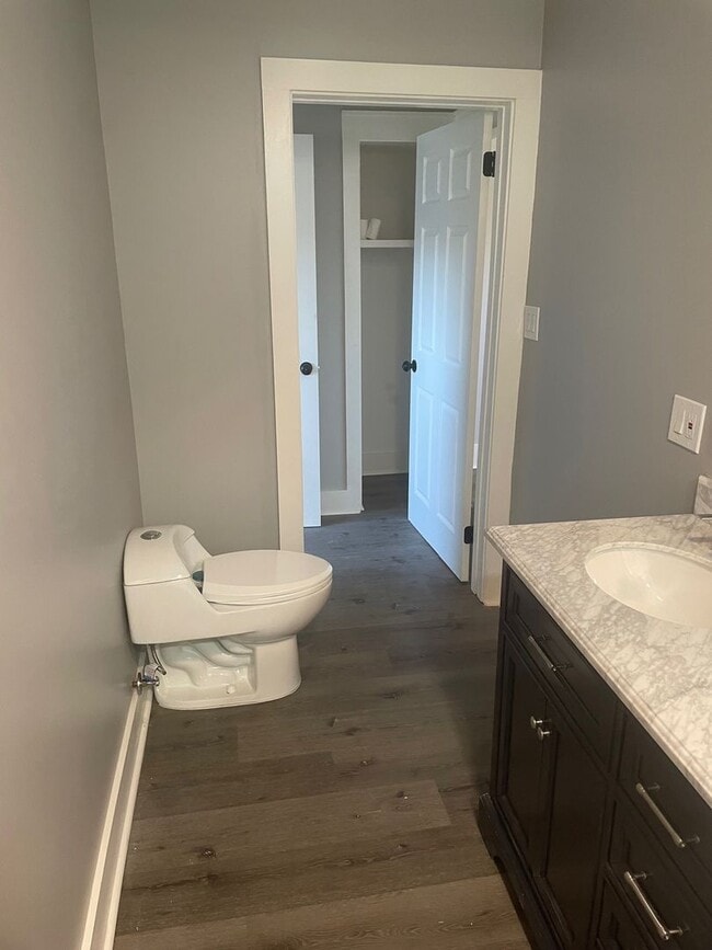Building Photo - 3 Bedroom 1 Bath Home Near Downtown Benton