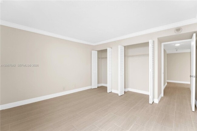 Building Photo - 290 174th St
