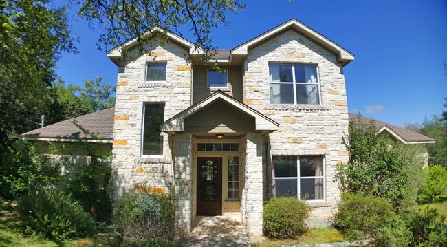 Building Photo - Secluded Hill Country home on huge lot!  Gorgeous home in tranquil setting!
