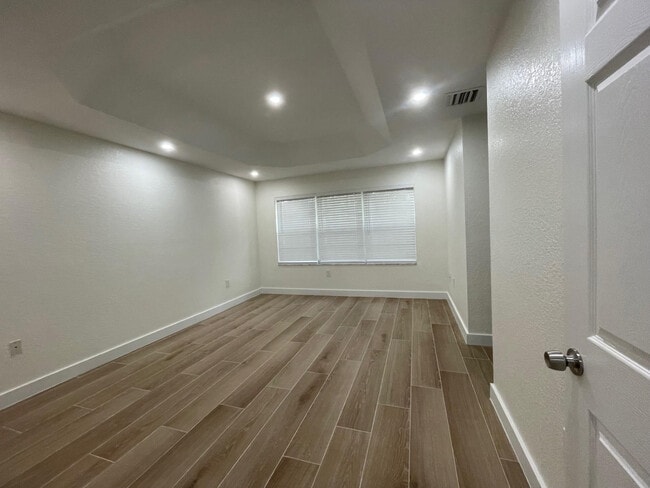 Building Photo - 12472 SW 44th Ct