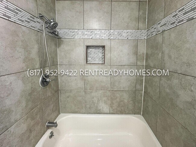 Building Photo - 18102 Twin Creek Dr