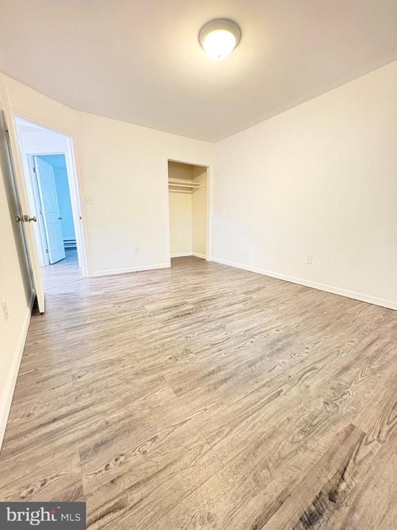 Building Photo - 1630 E 9th St