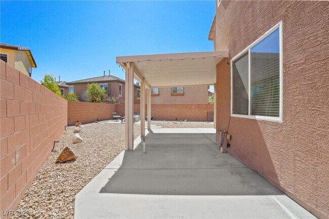 Building Photo - 9304 Golden Lad Ave