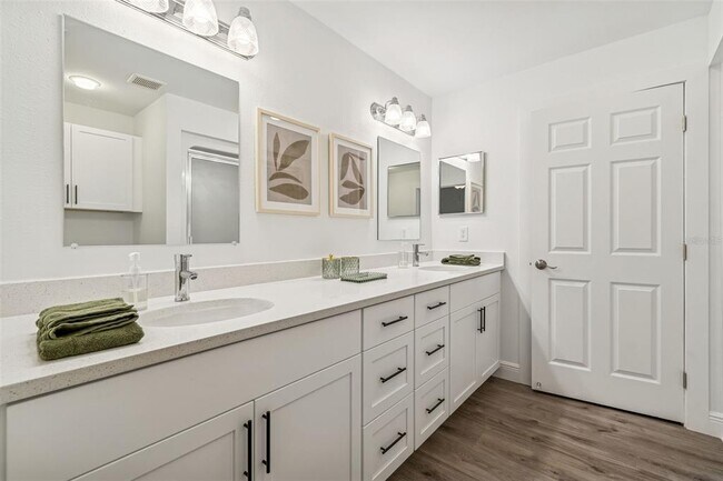 Building Photo - 12715 Taylor Nicolas Dr