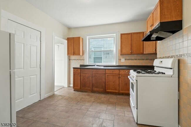 Building Photo - 178 N 16th St