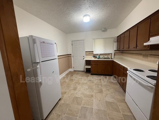 Building Photo - 2485 Main St